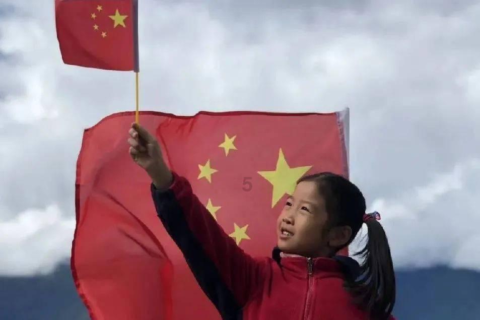 山东青岛：非遗“熏画” 快乐寒假